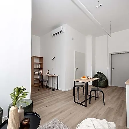 Weloft Coliving Hotel
